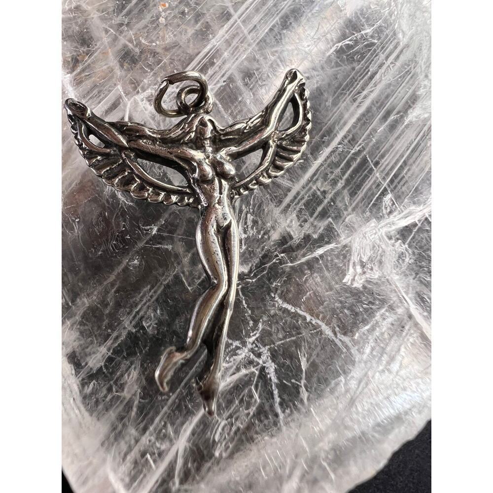 Vintage Sterling Silver Winged Goddess Angel Pendant 2.55g - Picture 5 of 8